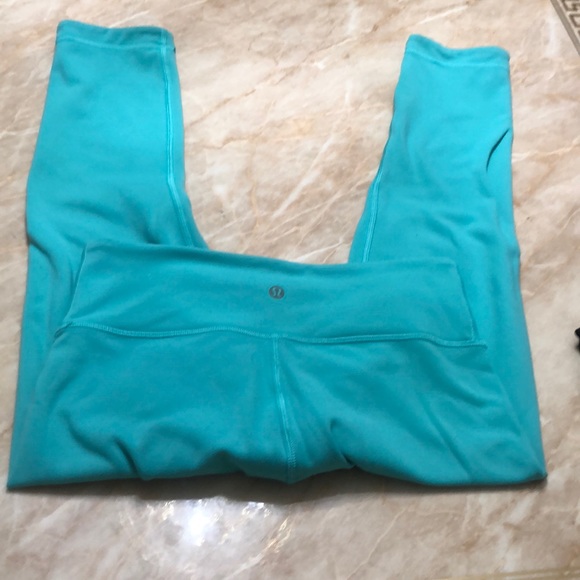 Lululemon size 6 - Picture 8 of 10